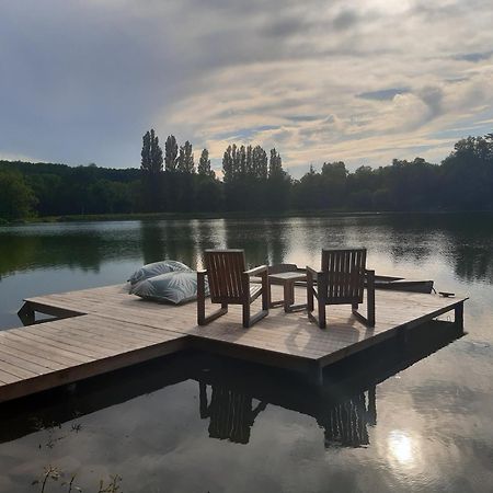 Logis Hotels Domaine Du Chatelard Dirac Esterno foto
