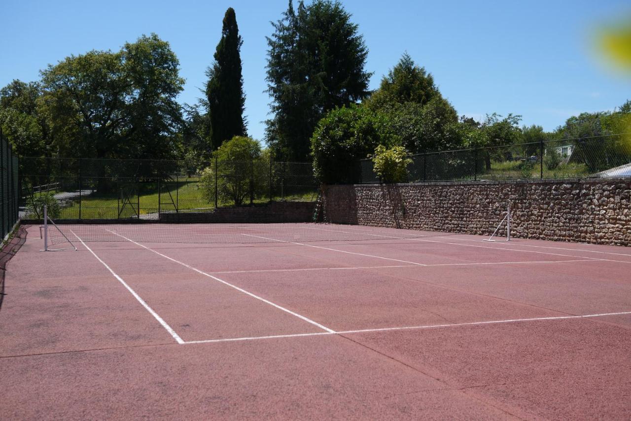 Logis Hotels Domaine Du Chatelard Dirac Esterno foto