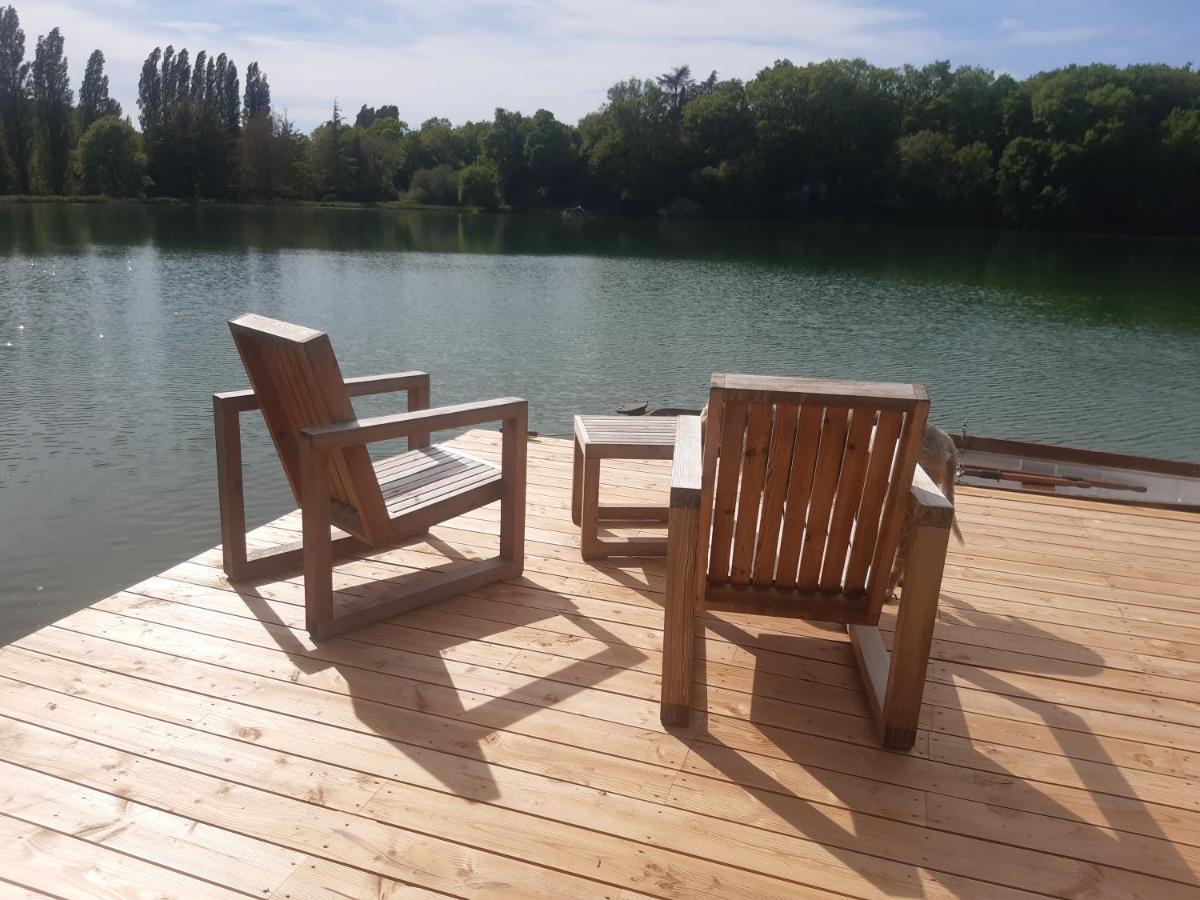 Logis Hotels Domaine Du Chatelard Dirac Esterno foto